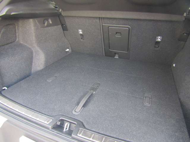 ボルボ ＸＣ４０ アルティメット Ｂ４ ＡＷＤ ４ＷＤ R5年 (関東) 99
