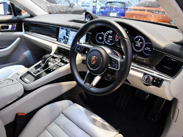 ポルシェ パナメーラ ターボ ＰＤＫ ４ＷＤ H29年 (関東) 99