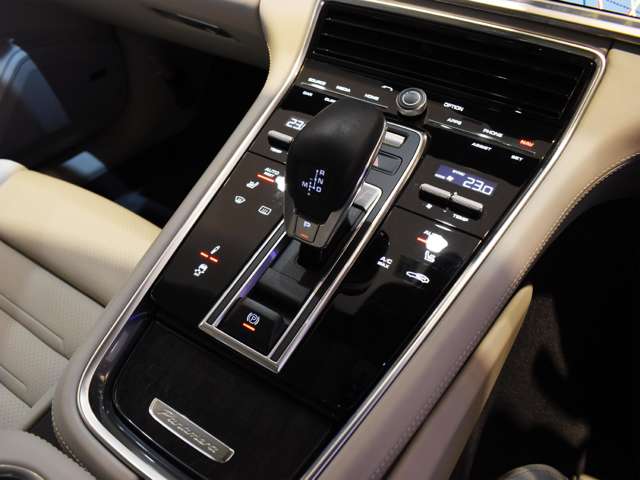 ポルシェ パナメーラ ターボ ＰＤＫ ４ＷＤ H29年 (関東) 99