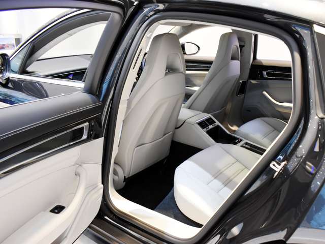 ポルシェ パナメーラ ターボ ＰＤＫ ４ＷＤ H29年 (関東) 99