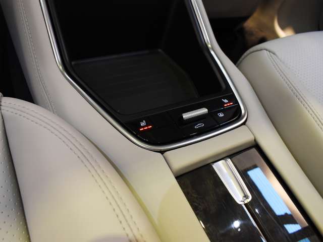 ポルシェ パナメーラ ターボ ＰＤＫ ４ＷＤ H29年 (関東) 99