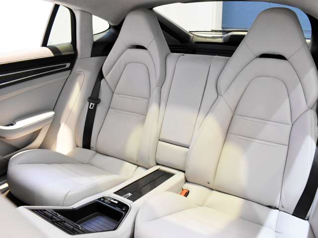 ポルシェ パナメーラ ターボ ＰＤＫ ４ＷＤ H29年 (関東) 99