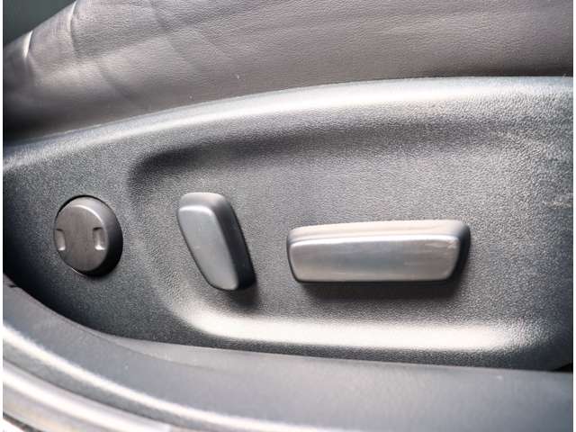 トヨタ クラウン　ハイブリッド ハイブリッド ２．５ Ｇ H25年 (関東) 99