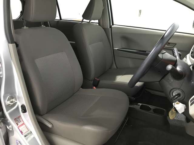 トヨタ ピクシス　エポック ６６０ ＬＦ ４ＷＤ H27年 (北海道) 99