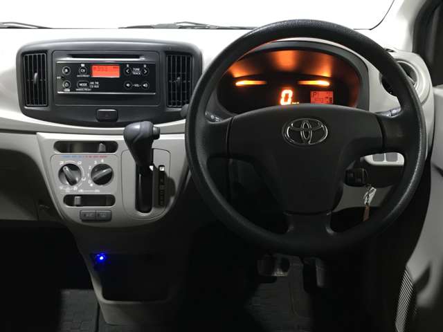 トヨタ ピクシス　エポック ６６０ ＬＦ ４ＷＤ H27年 (北海道) 99