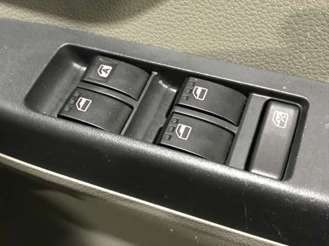 トヨタ ピクシス　エポック ６６０ ＬＦ ４ＷＤ H27年 (北海道) 99