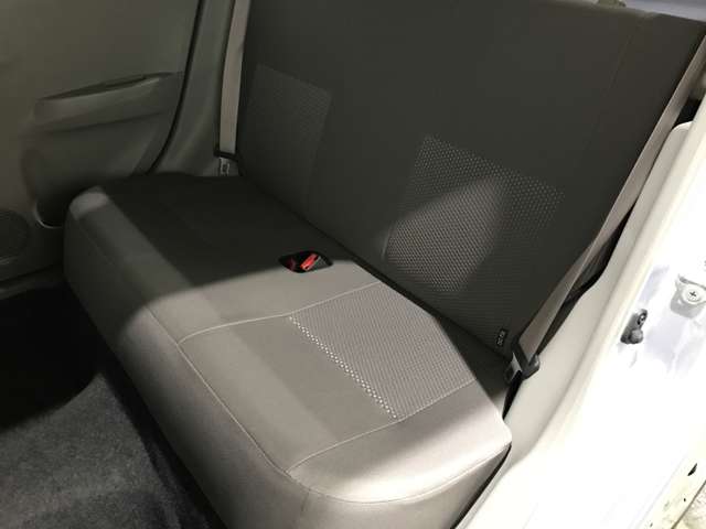 トヨタ ピクシス　エポック ６６０ ＬＦ ４ＷＤ H27年 (北海道) 99