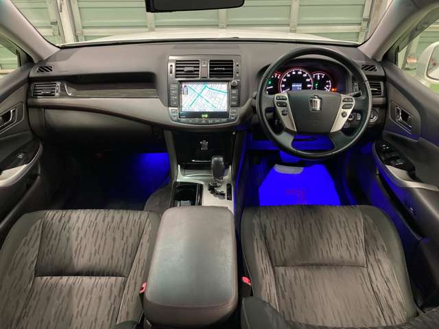 トヨタ クラウンアスリート ２．５ Ｉ－ＦＯＵＲ ４ＷＤ H22年 (北海道) 99