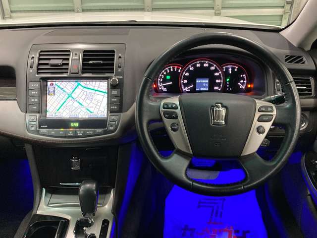 トヨタ クラウンアスリート ２．５ Ｉ－ＦＯＵＲ ４ＷＤ H22年 (北海道) 99