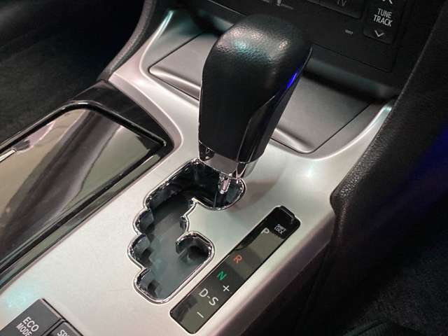 トヨタ クラウンアスリート ２．５ Ｉ－ＦＯＵＲ ４ＷＤ H22年 (北海道) 99