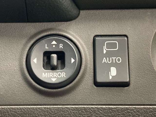 トヨタ クラウンアスリート ２．５ Ｉ－ＦＯＵＲ ４ＷＤ H22年 (北海道) 99