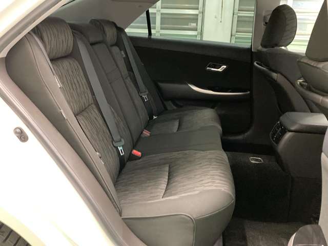 トヨタ クラウンアスリート ２．５ Ｉ－ＦＯＵＲ ４ＷＤ H22年 (北海道) 99