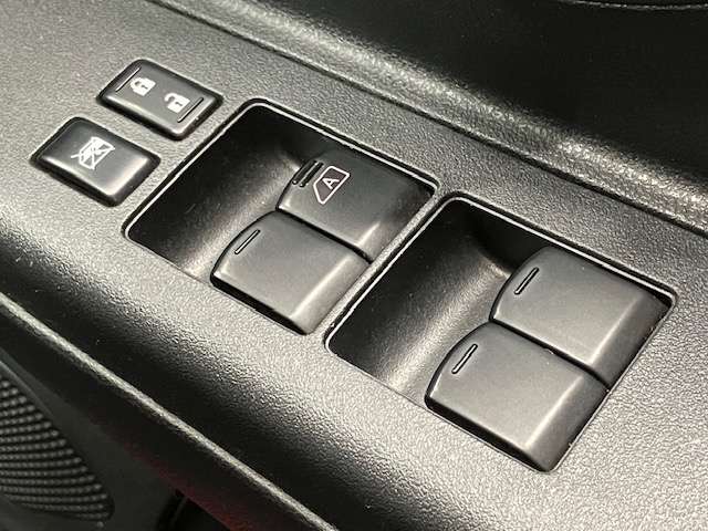 日産 マーチ １．２ Ｘ ＦＯＵＲ ４ＷＤ H27年 (北海道) 99