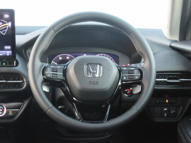 ホンダ ＺＲ－Ｖ ２．０ Ｅ：ＨＥＶ Ｘ R4年 (関東) 99