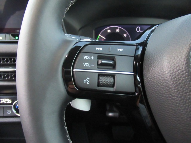 ホンダ ＺＲ－Ｖ ２．０ Ｅ：ＨＥＶ Ｘ R4年 (関東) 99