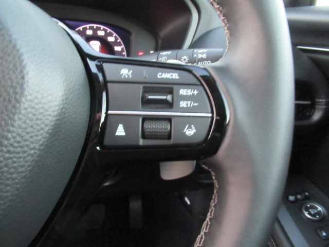 ホンダ ＺＲ－Ｖ ２．０ Ｅ：ＨＥＶ Ｘ R4年 (関東) 99