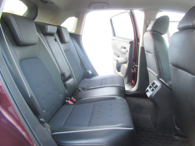 ホンダ ＺＲ－Ｖ ２．０ Ｅ：ＨＥＶ Ｘ R4年 (関東) 99