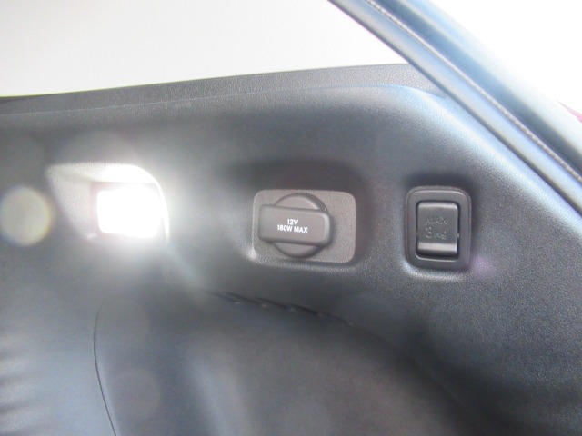 ホンダ ＺＲ－Ｖ ２．０ Ｅ：ＨＥＶ Ｘ R4年 (関東) 99