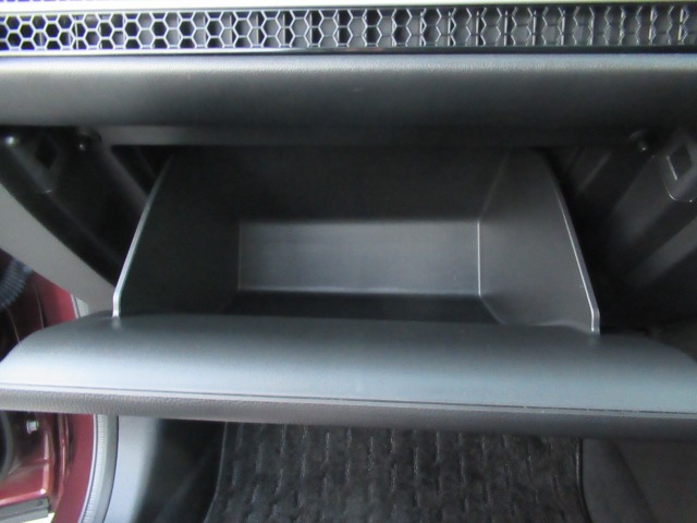 ホンダ ＺＲ－Ｖ ２．０ Ｅ：ＨＥＶ Ｘ R4年 (関東) 99