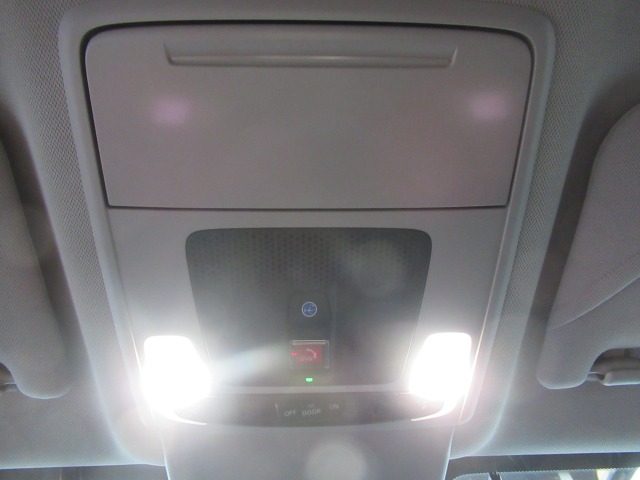 ホンダ ＺＲ－Ｖ ２．０ Ｅ：ＨＥＶ Ｘ R4年 (関東) 99