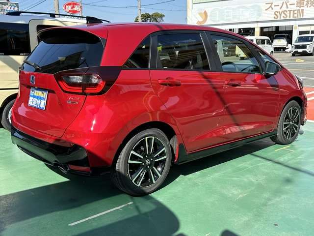 ホンダ フィット　ハイブリッド １．５ Ｅ：ＨＥＶ ＲＳ R5年 (東海) 99