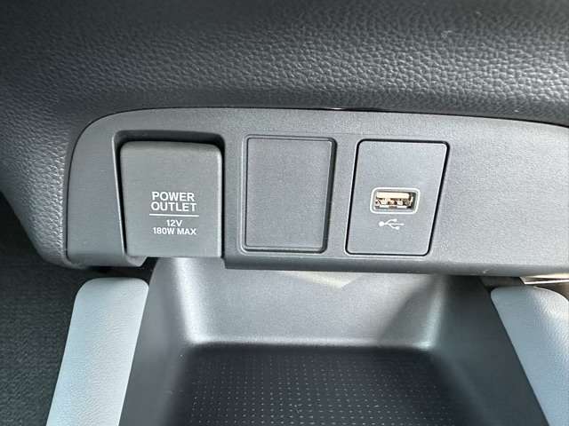 ホンダ フィット　ハイブリッド １．５ Ｅ：ＨＥＶ ＲＳ R5年 (東海) 99