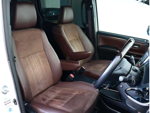 トヨタ エスクァイア　ハイブリッド １．８ ハイブリッド ＧＩ H30年 (関東) 99