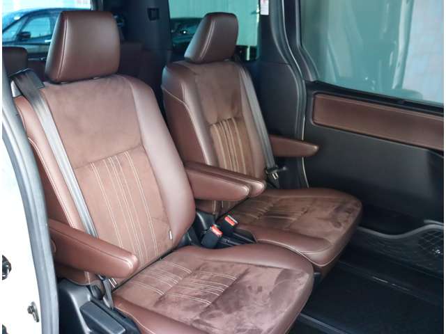 トヨタ エスクァイア　ハイブリッド １．８ ハイブリッド ＧＩ H30年 (関東) 99