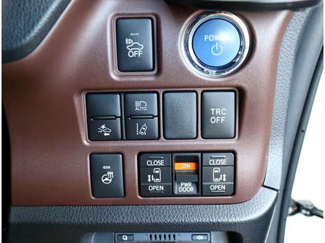 トヨタ エスクァイア　ハイブリッド １．８ ハイブリッド ＧＩ H30年 (関東) 99