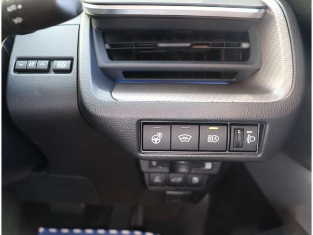 トヨタ プリウス ２．０ Ｚ R5年 (関東) 99