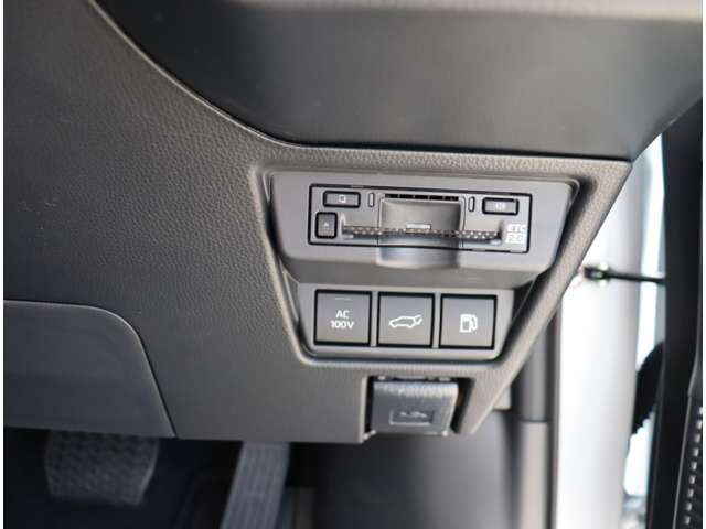 トヨタ プリウス ２．０ Ｚ R5年 (関東) 99