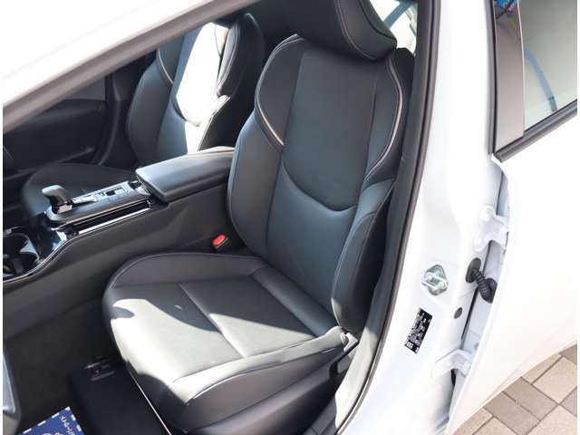 トヨタ プリウス ２．０ Ｚ R5年 (関東) 99