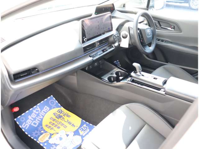 トヨタ プリウス ２．０ Ｚ R5年 (関東) 99