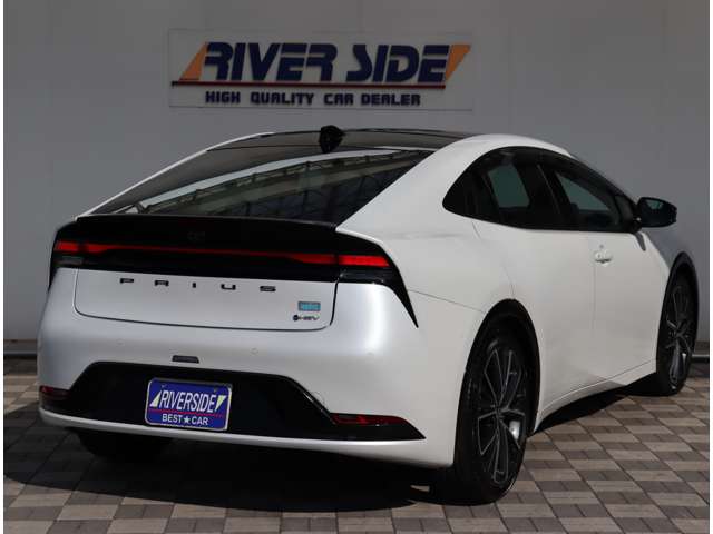 トヨタ プリウス ２．０ Ｚ R5年 (関東) 99