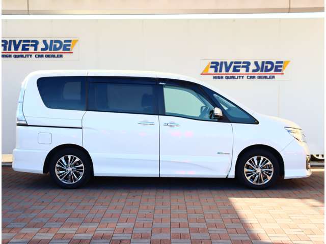 日産 セレナ ２．０ ライダー ブラックライン Ｓ－ＨＹＢＲＩＤ H26年 (関東) 99