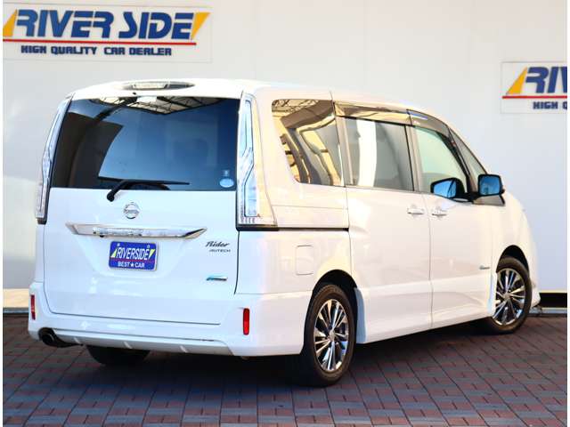 日産 セレナ ２．０ ライダー ブラックライン Ｓ－ＨＹＢＲＩＤ H26年 (関東) 99