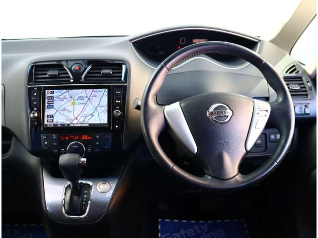 日産 セレナ ２．０ ライダー ブラックライン Ｓ－ＨＹＢＲＩＤ H26年 (関東) 99