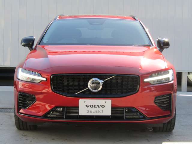 ボルボ Ｖ６０ リチャージ アルティメット Ｔ６ ＡＷＤ プラグイン ハイブリッド ４ＷＤ R4年 (関東) 99