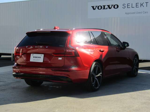 ボルボ Ｖ６０ リチャージ アルティメット Ｔ６ ＡＷＤ プラグイン ハイブリッド ４ＷＤ R4年 (関東) 99
