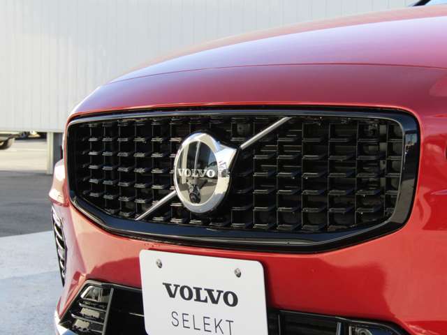 ボルボ Ｖ６０ リチャージ アルティメット Ｔ６ ＡＷＤ プラグイン ハイブリッド ４ＷＤ R4年 (関東) 99