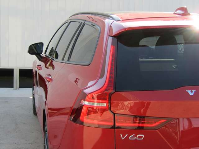 ボルボ Ｖ６０ リチャージ アルティメット Ｔ６ ＡＷＤ プラグイン ハイブリッド ４ＷＤ R4年 (関東) 99