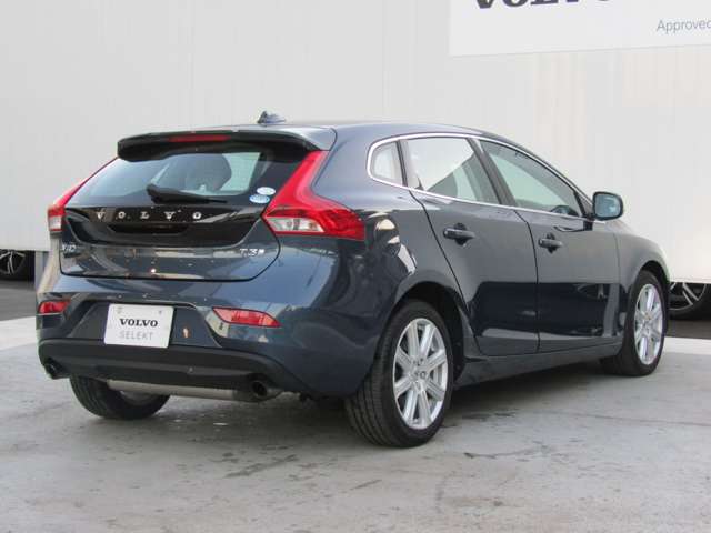 ボルボ Ｖ４０ Ｔ３　インスクリプション H29年 (関東) 99