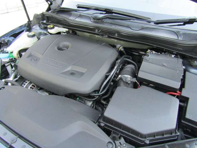 ボルボ Ｖ４０ Ｔ３　インスクリプション H29年 (関東) 99