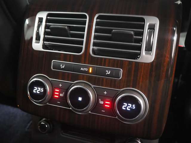 ランドローバー レンジローバー ３．０ Ｖ６ スーパーチャージド （３４０ＰＳ） ヴォーグ ４ＷＤ H27年 (関東) 99