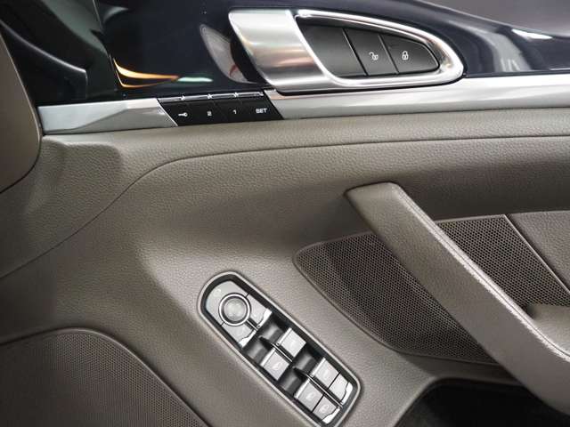 ポルシェ パナメーラ ３．６ ＰＤＫ H26年 (関東) 99