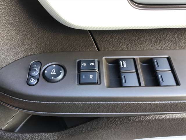 ホンダ Ｎ　ＢＯＸ ６６０ Ｌ R5年 (近畿) 99