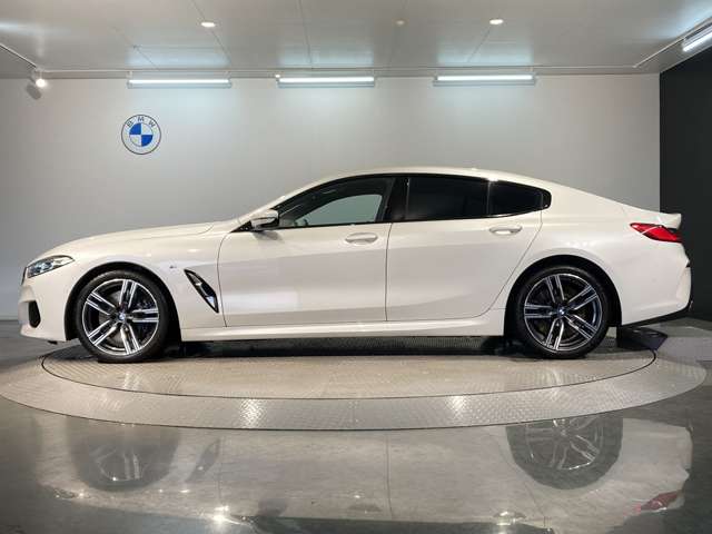 ＢＭＷ ８シリーズ ８４０Ｄ Ｘドライブ Ｍスポーツ ディーゼルターボ ４ＷＤ R3年 (近畿) 99