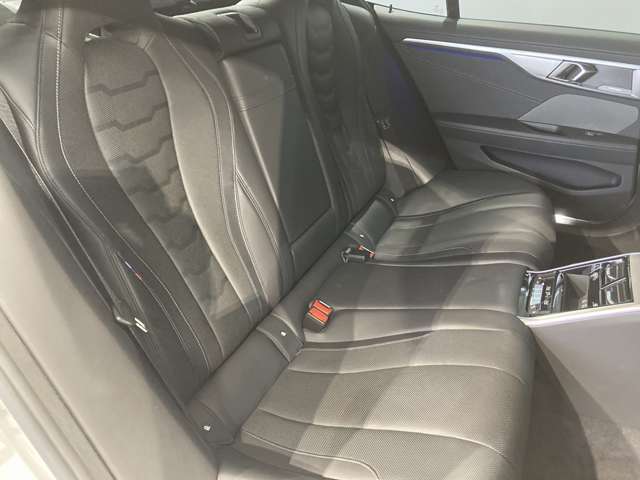 ＢＭＷ ８シリーズ ８４０Ｄ Ｘドライブ Ｍスポーツ ディーゼルターボ ４ＷＤ R3年 (近畿) 99