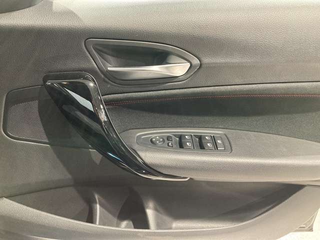 ＢＭＷ １シリーズ １１８ｉ　スポーツ H29年 (近畿) 99