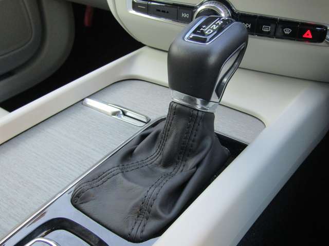 ボルボ Ｖ６０クロスカントリー Ｔ５ ＡＷＤ プロ ４ＷＤ R1年 (関東) 99